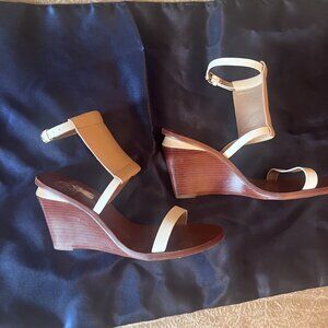 Tory Burch White and Tan Wedge Sandals S7 1/2